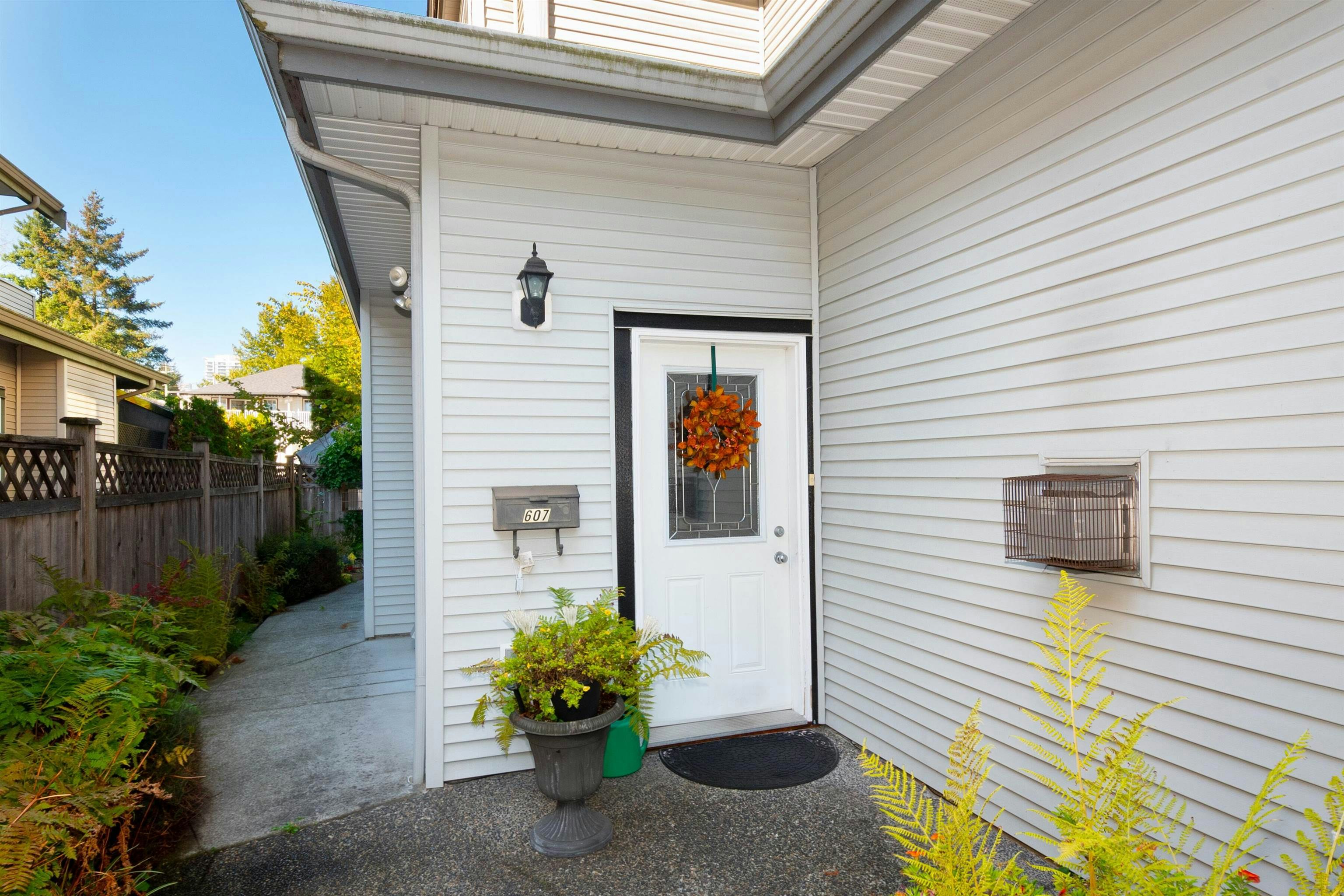 607 Sunset Avenue, Coquitlam, BC, V3K 2B8