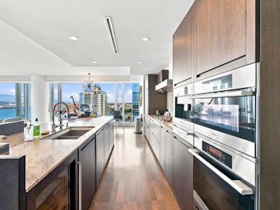 2301-1011 W Cordova Street - 4