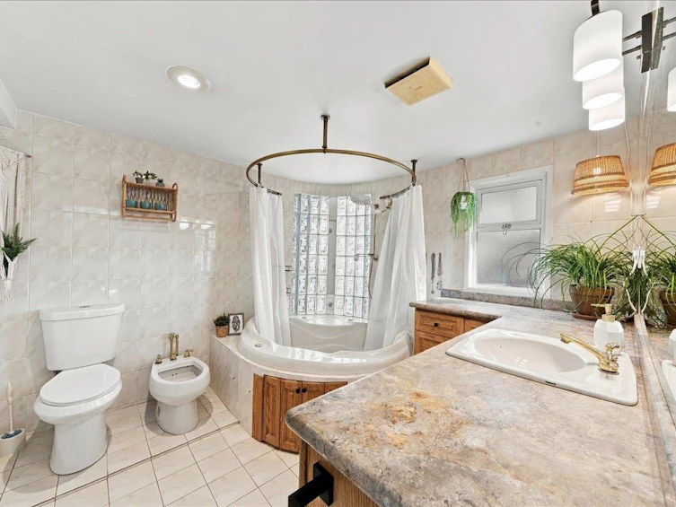 2363 Windridge Drive, North Vancouver, BC, V7H 1B6 - 9