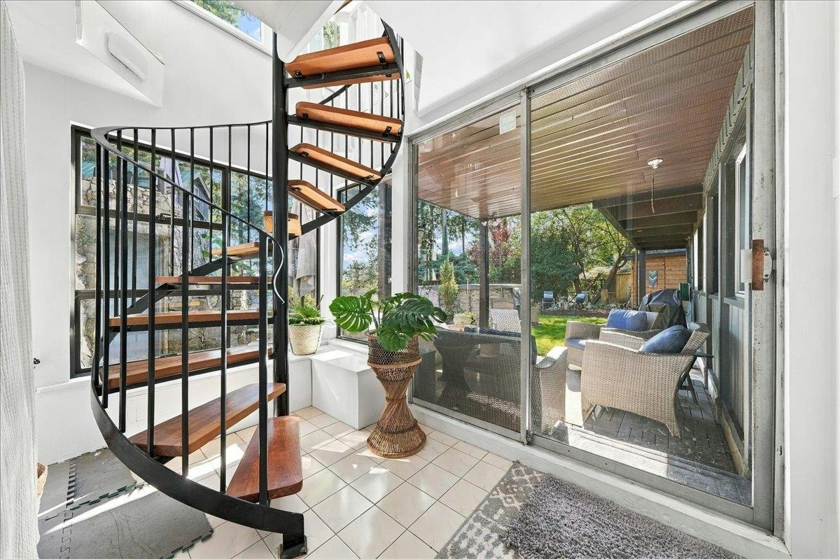 2363 Windridge Drive, North Vancouver, BC, V7H 1B6 - 11