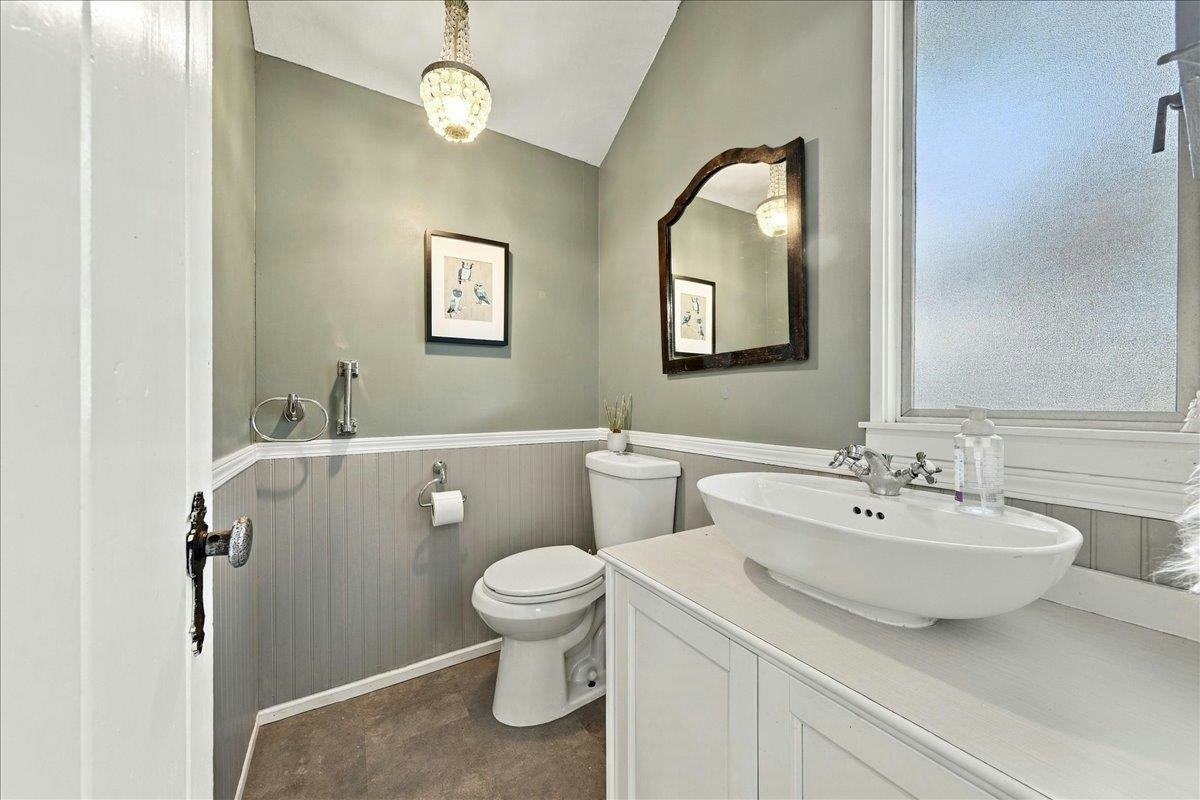 2363 Windridge Drive, North Vancouver, BC, V7H 1B6 - 10
