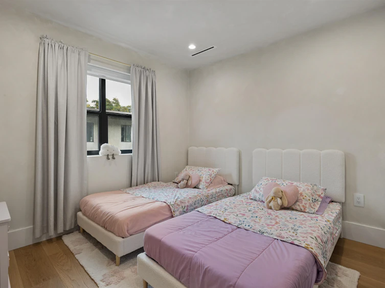 1014 E 16th Avenue, Vancouver, BC, V5T 2W1 - 28