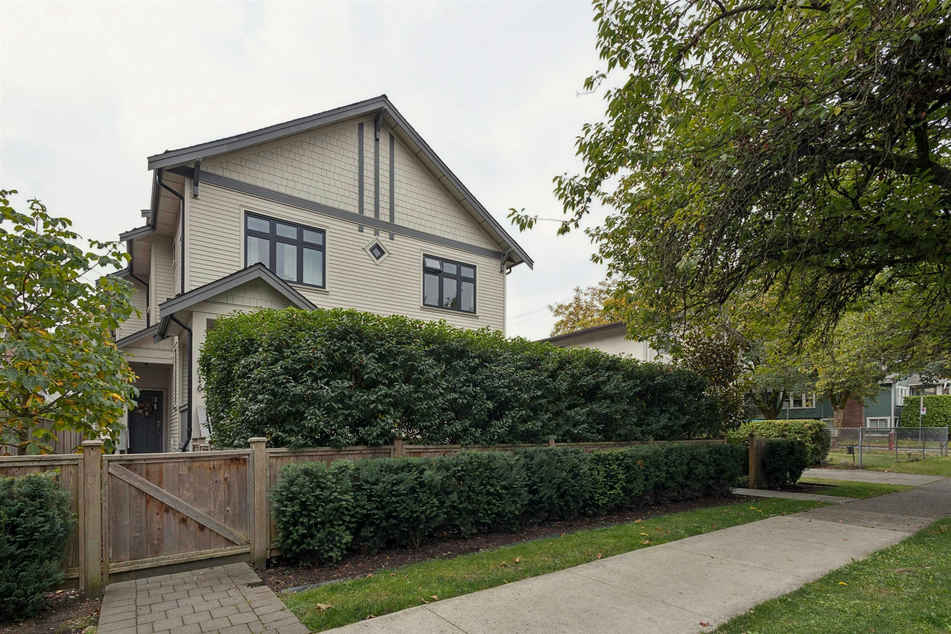 1014 E 16th Avenue, Vancouver, BC, V5T 2W1 - 39