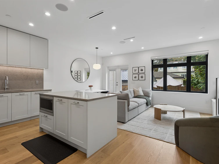 1014 E 16th Avenue, Vancouver, BC, V5T 2W1
