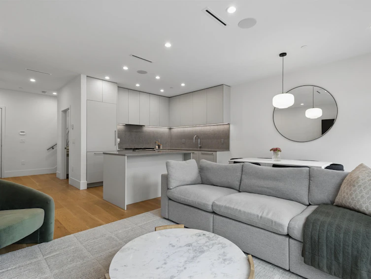 1014 E 16th Avenue, Vancouver, BC, V5T 2W1 - 12