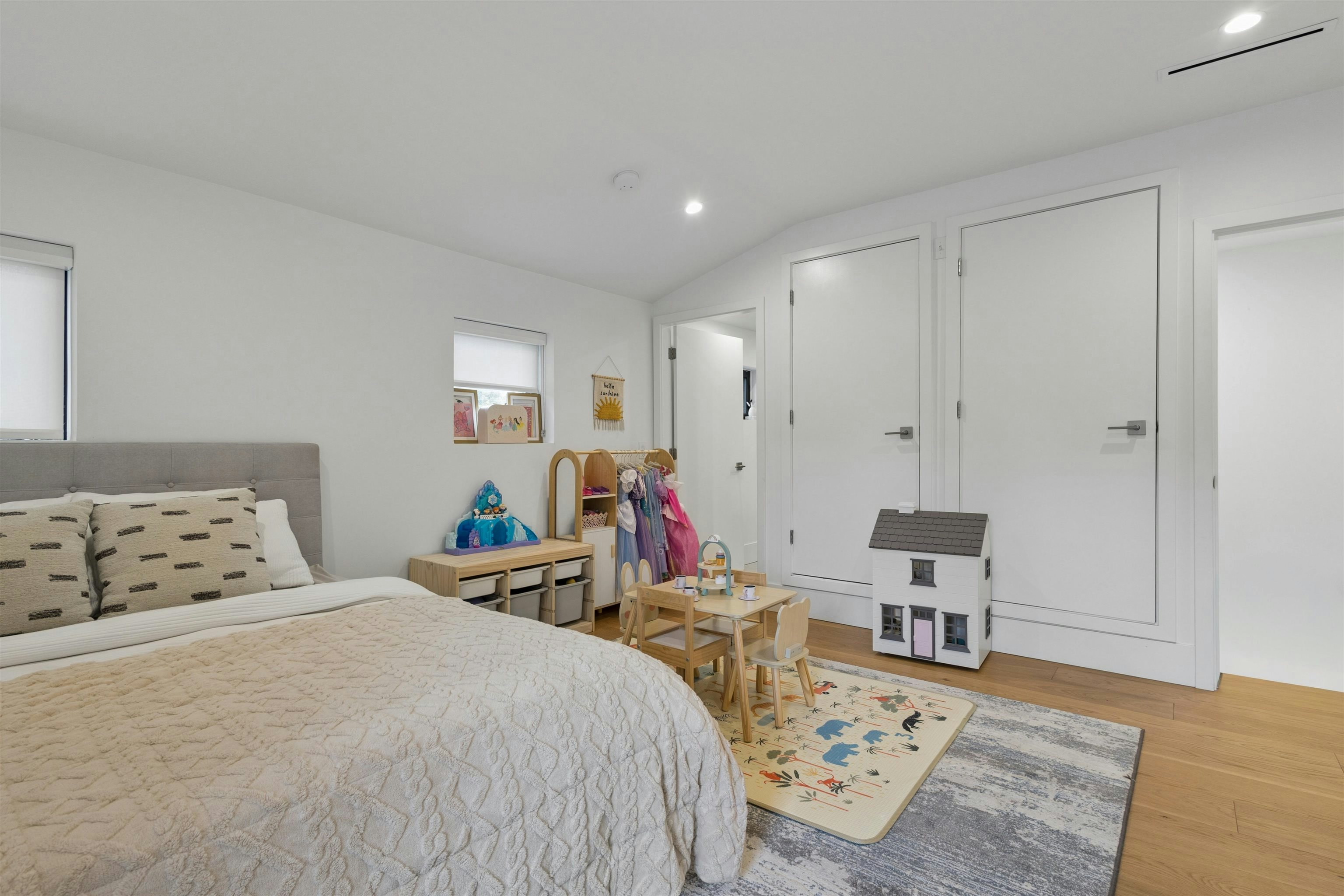 1014 E 16th Avenue, Vancouver, BC, V5T 2W1 - 32