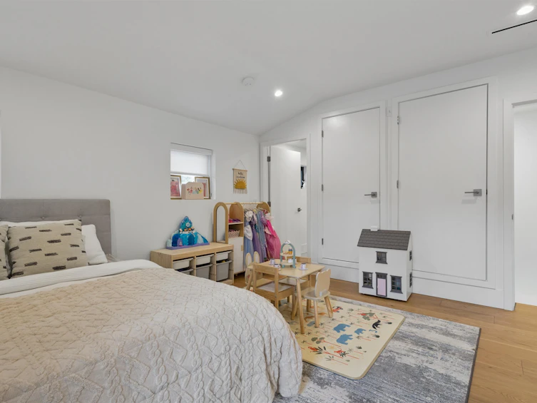 1014 E 16th Avenue, Vancouver, BC, V5T 2W1 - 32