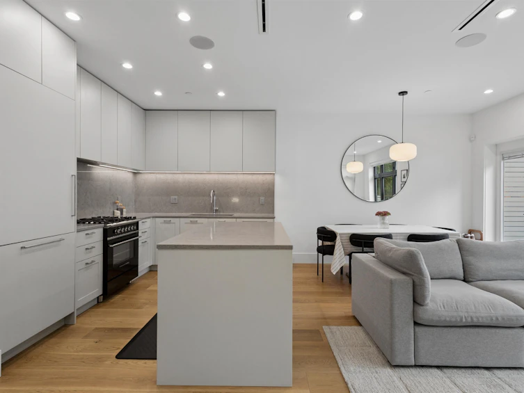 1014 E 16th Avenue, Vancouver, BC, V5T 2W1 - 6