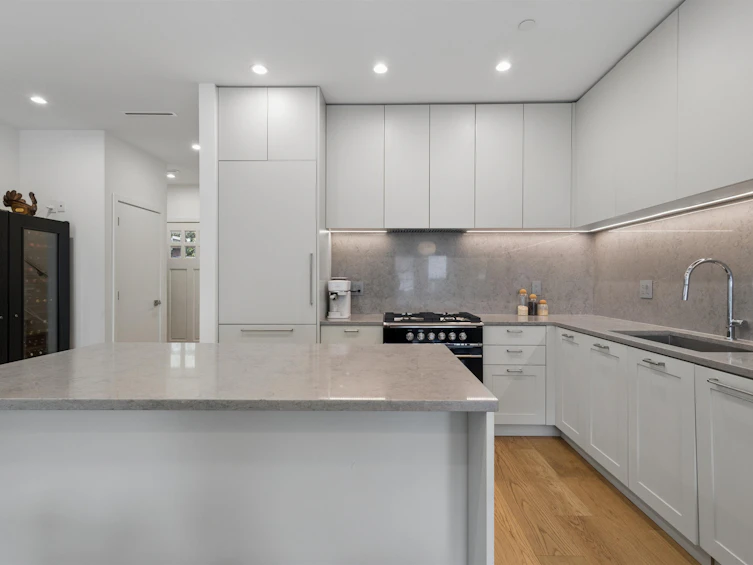 1014 E 16th Avenue, Vancouver, BC, V5T 2W1 - 5