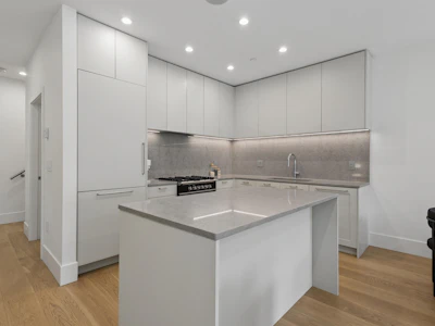 1014 E 16th Avenue - 3