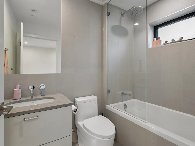 1014 E 16th Avenue, Vancouver, BC, V5T 2W1 - 30