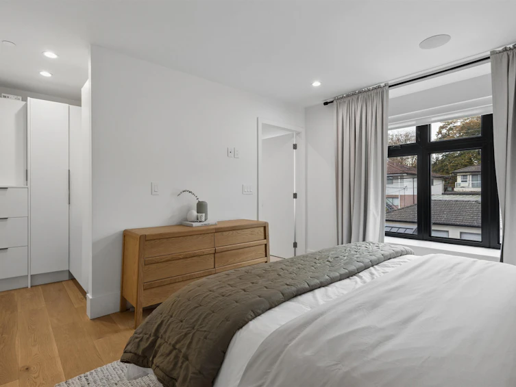 1014 E 16th Avenue, Vancouver, BC, V5T 2W1 - 23