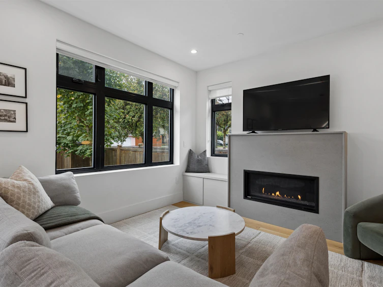 1014 E 16th Avenue, Vancouver, BC, V5T 2W1 - 9
