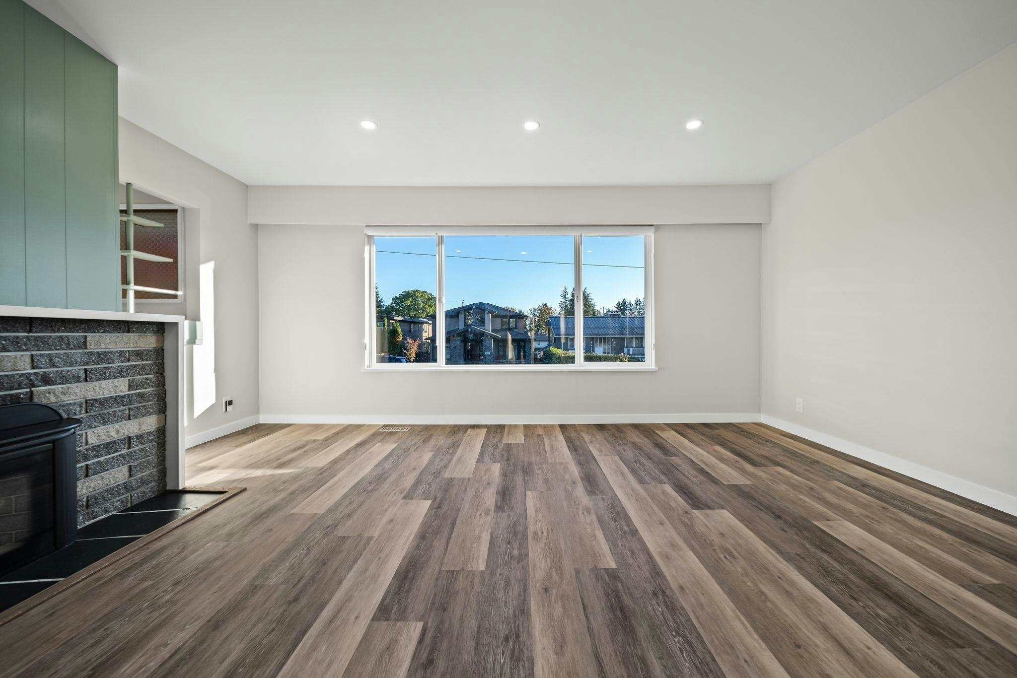 338 W 21st Street - 5