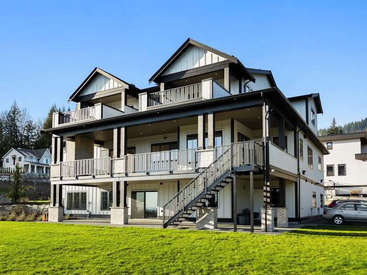 9700 Gough Terrace, Mission, BC, V2V 7E5 - 2