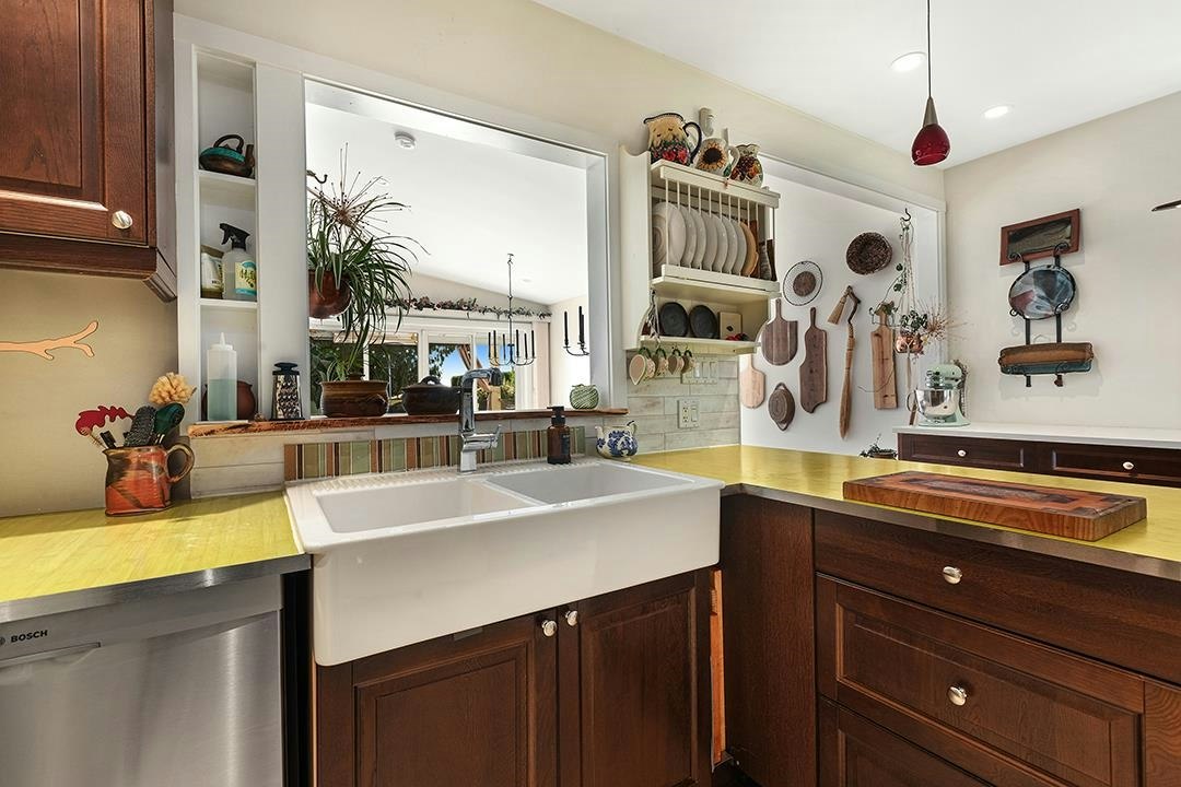 535 E Keith Road, North Vancouver, BC, V7L 1W3 - 7
