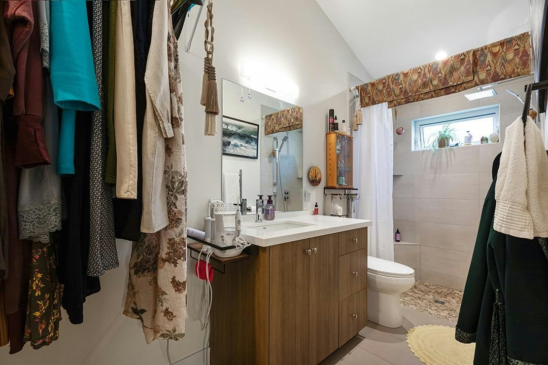 535 E Keith Road, North Vancouver, BC, V7L 1W3 - 16