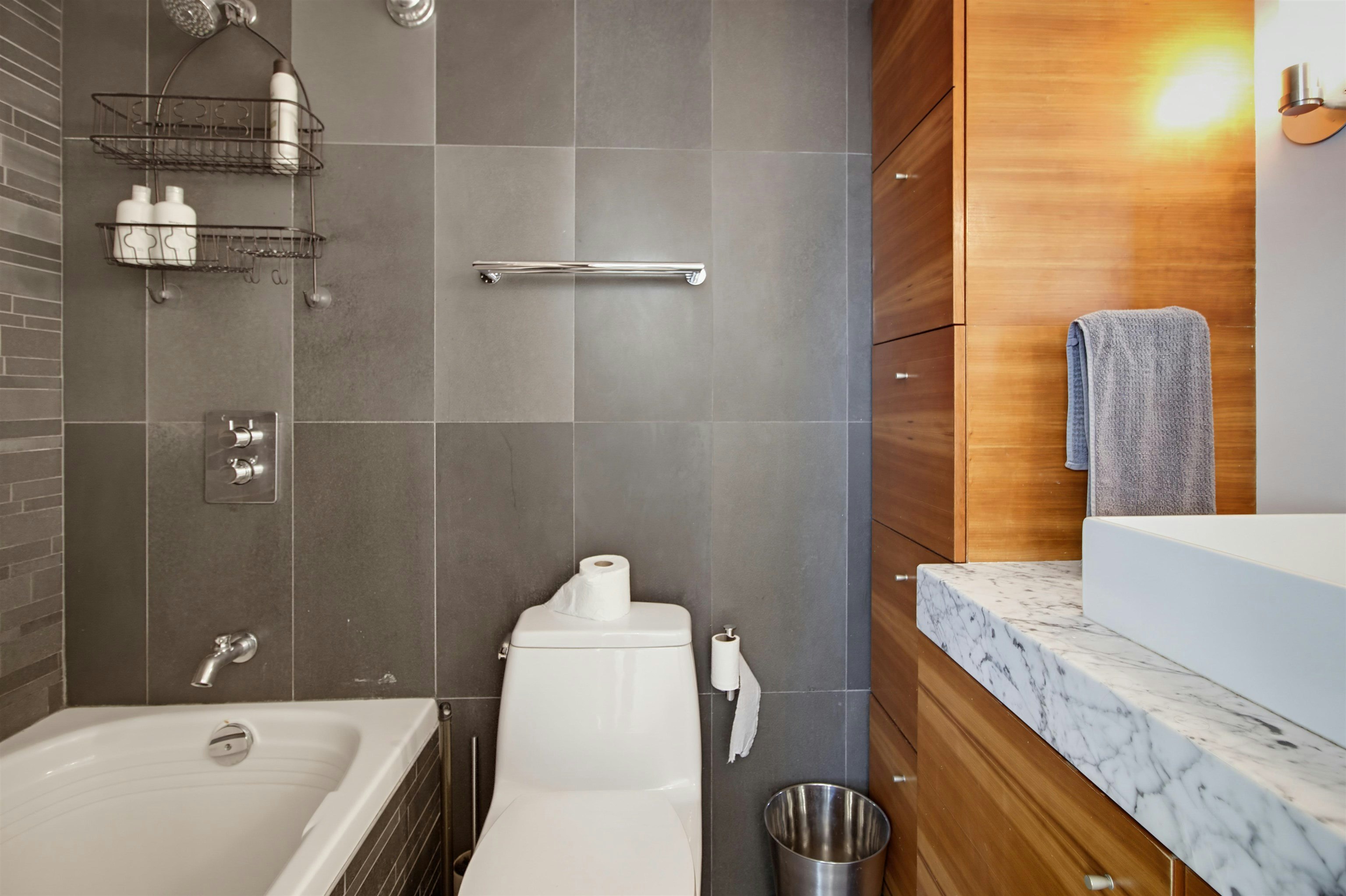 9-1934 Barclay Street, Vancouver, BC, V6G 1L3 - 11
