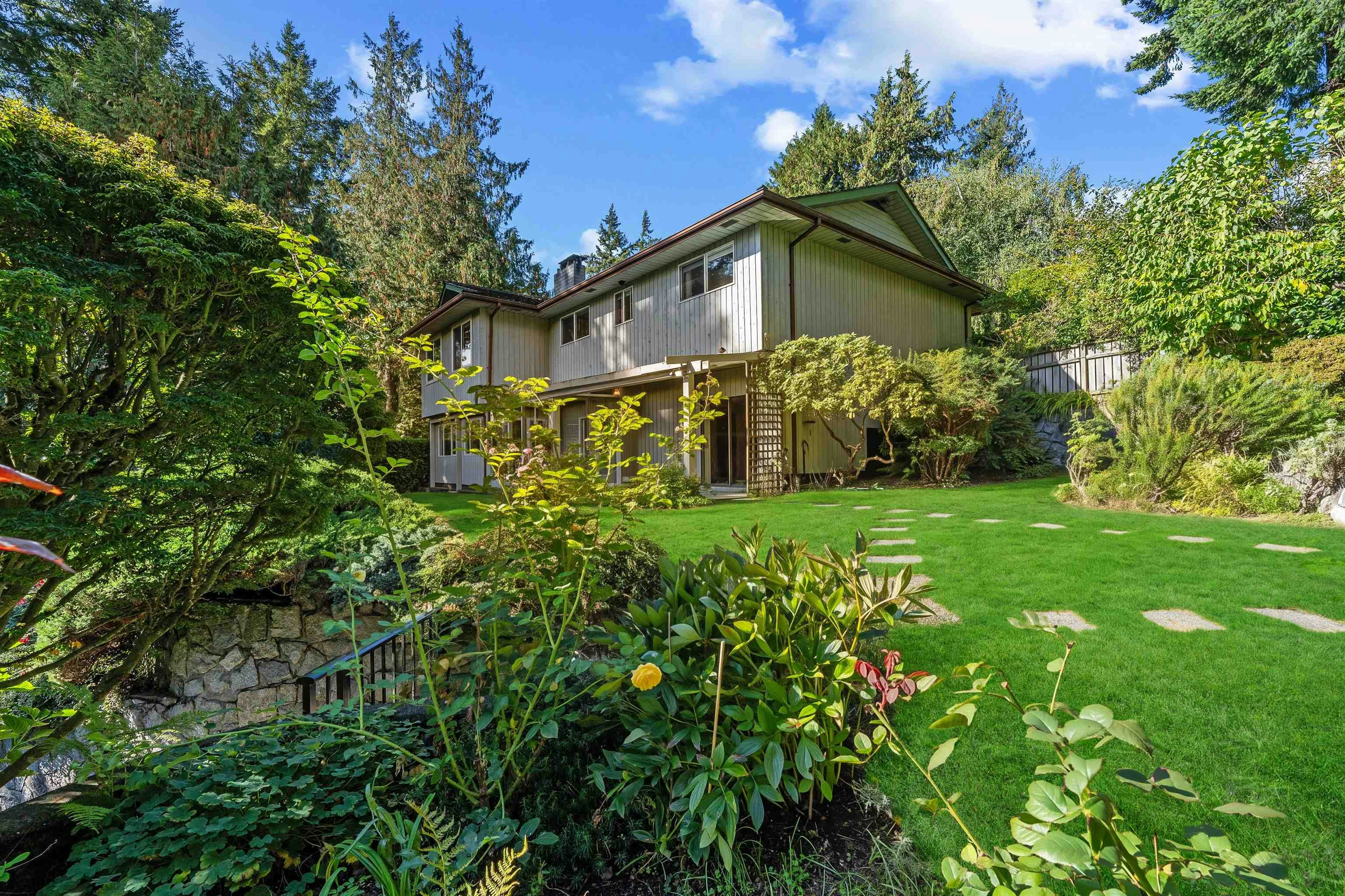 6250 Summit Avenue, West Vancouver, BC, V7W 1Y2