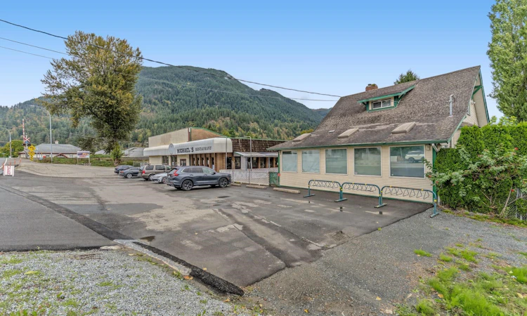 37191 Lougheed Highway