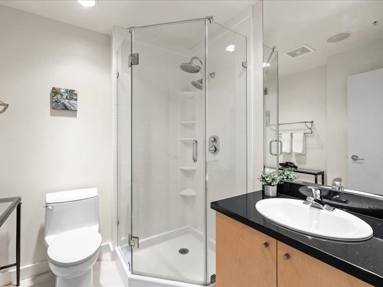 PH2-124 W 1st Street, North Vancouver, BC, V7M 3N3 - 19