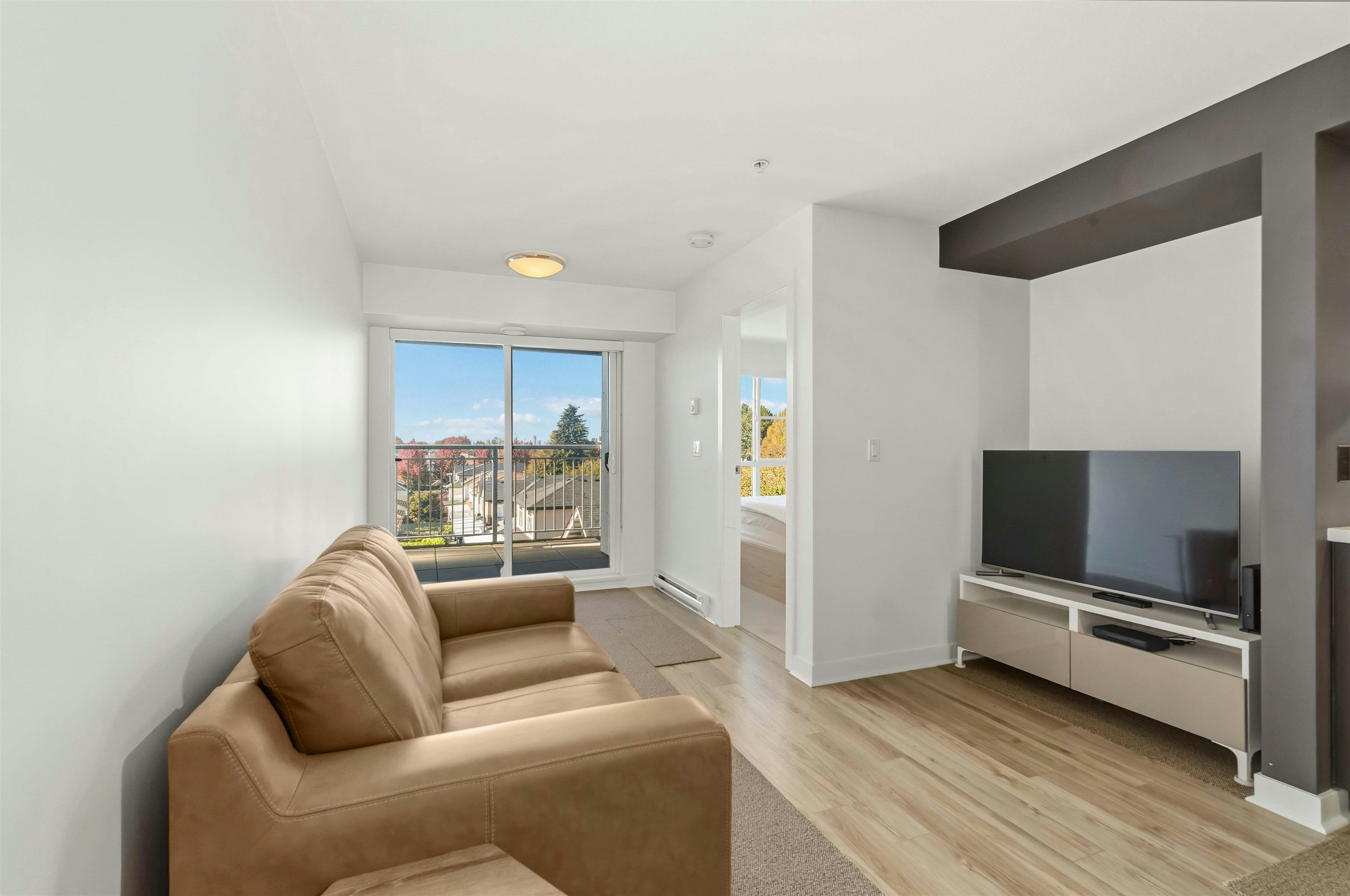 305-2888 E 2nd Avenue, Vancouver, BC, V5M 0B9