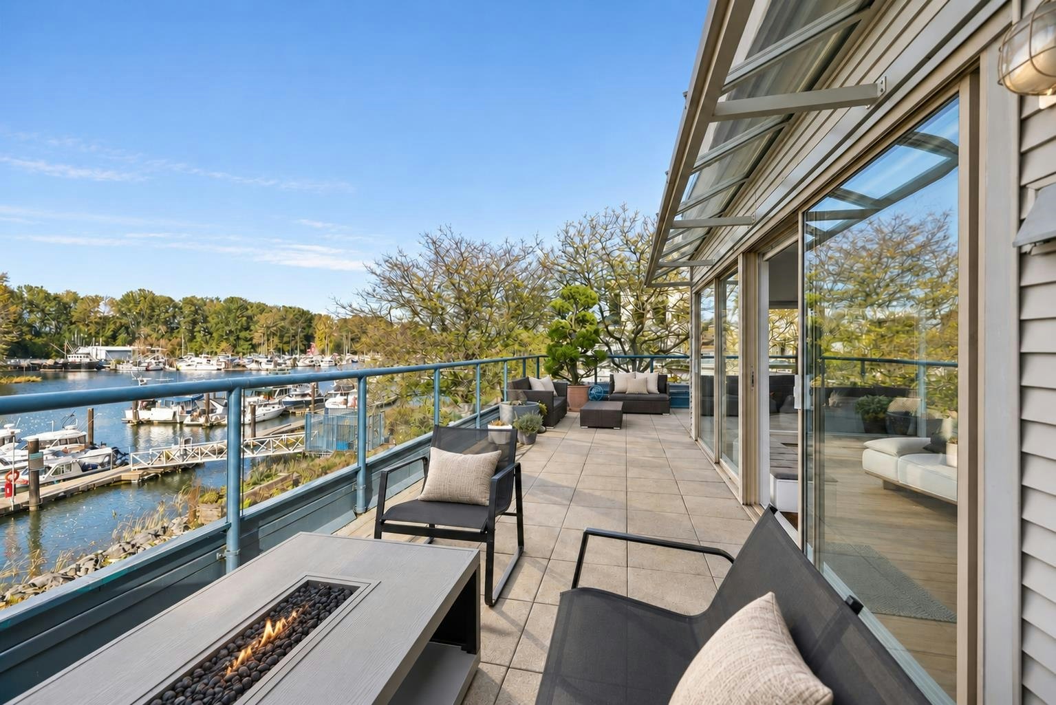 202-4743 W River Road, Delta, BC, V4K 1R9
