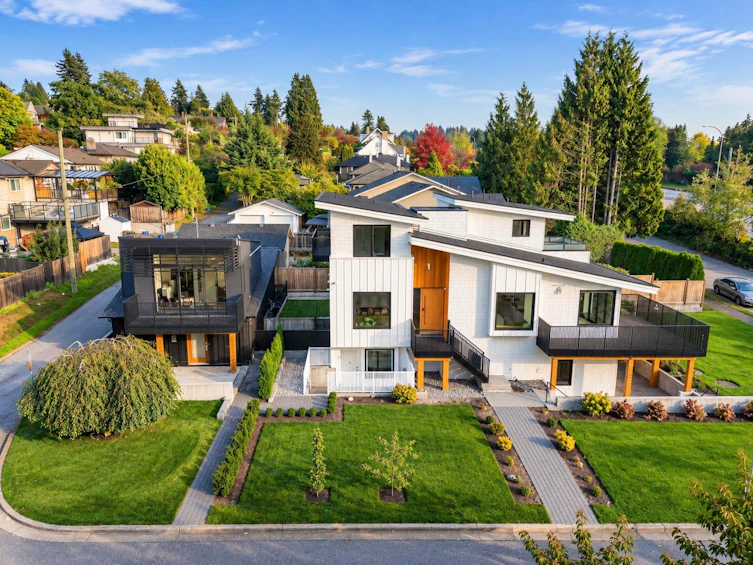 366 W 25th Street, North Vancouver, BC, V7N 2G1