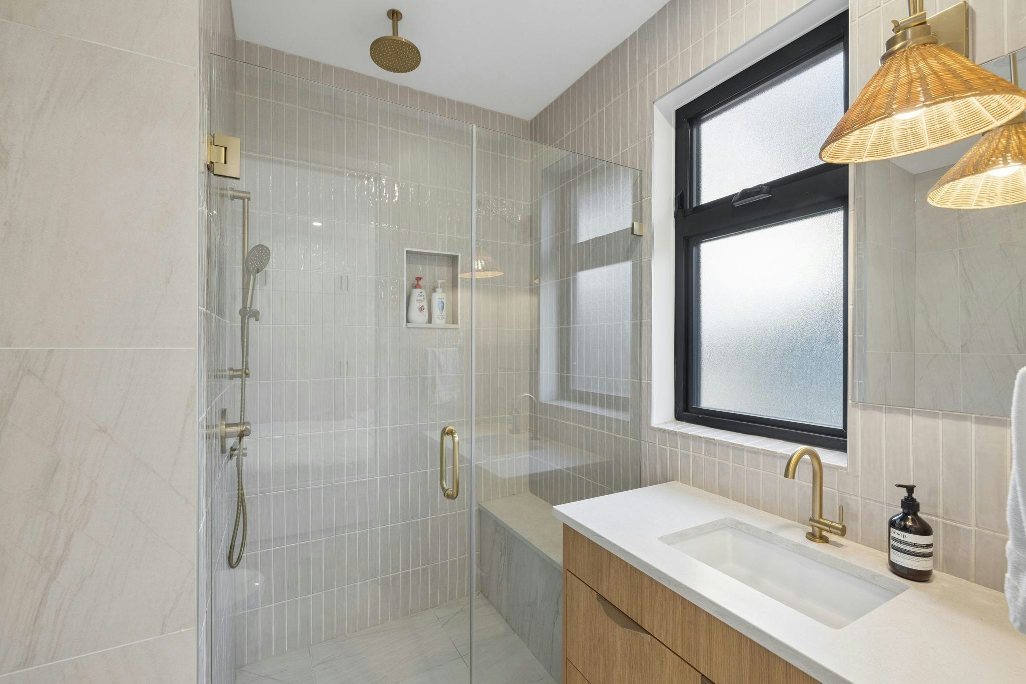 366 W 25th Street, North Vancouver, BC, V7N 2G1 - 22