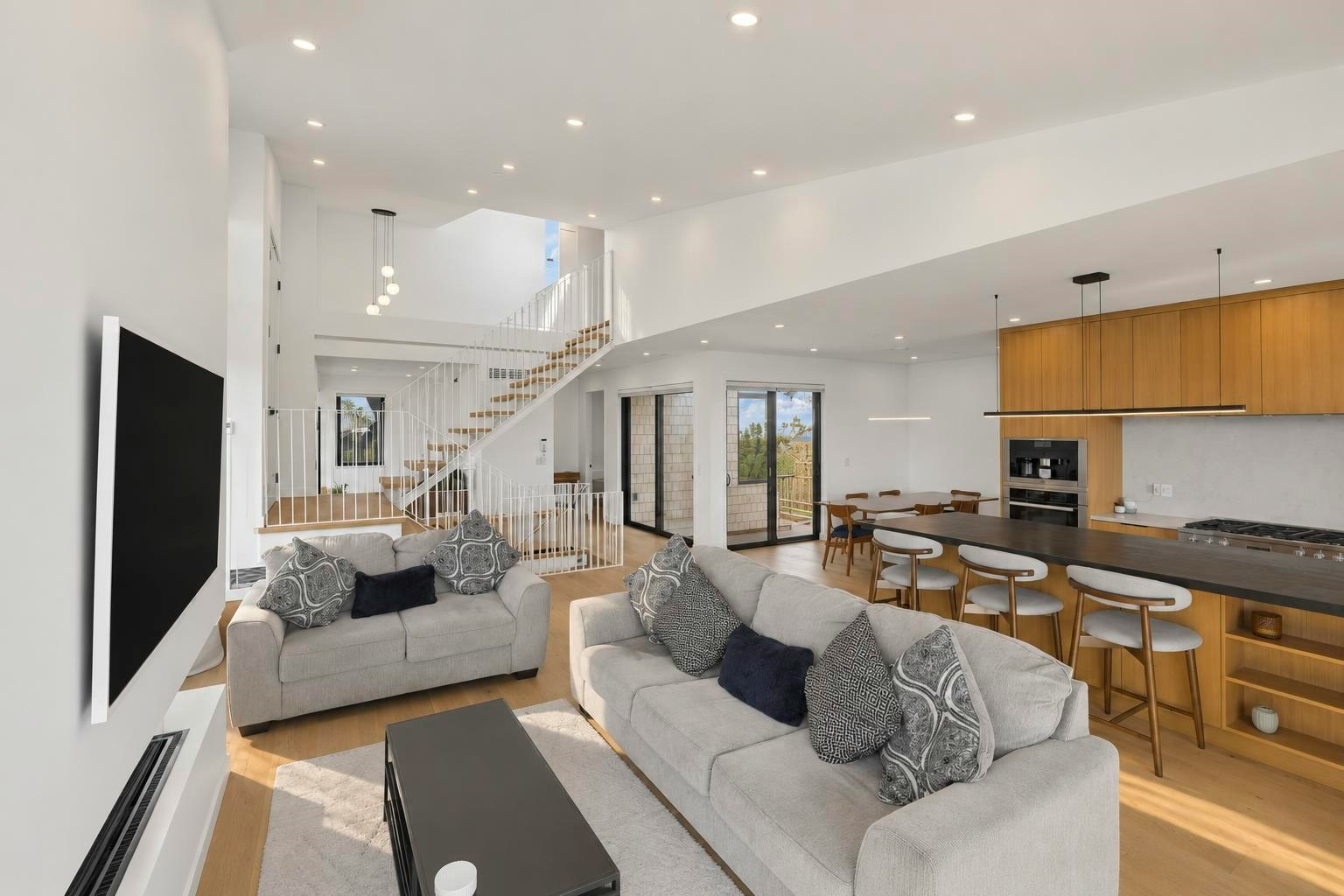 366 W 25th Street, North Vancouver, BC, V7N 2G1 - 7