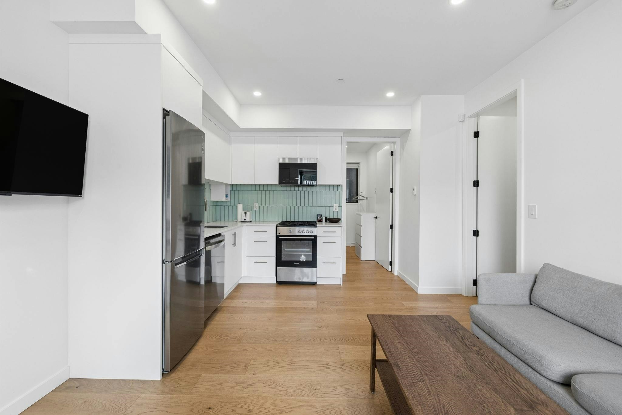 366 W 25th Street, North Vancouver, BC, V7N 2G1 - 33