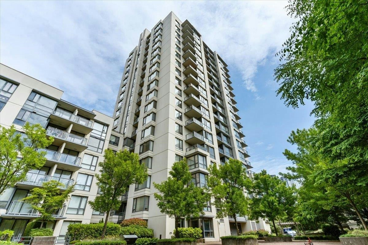 1209-3588 Crowley Drive, Vancouver, BC, V5R 6H3