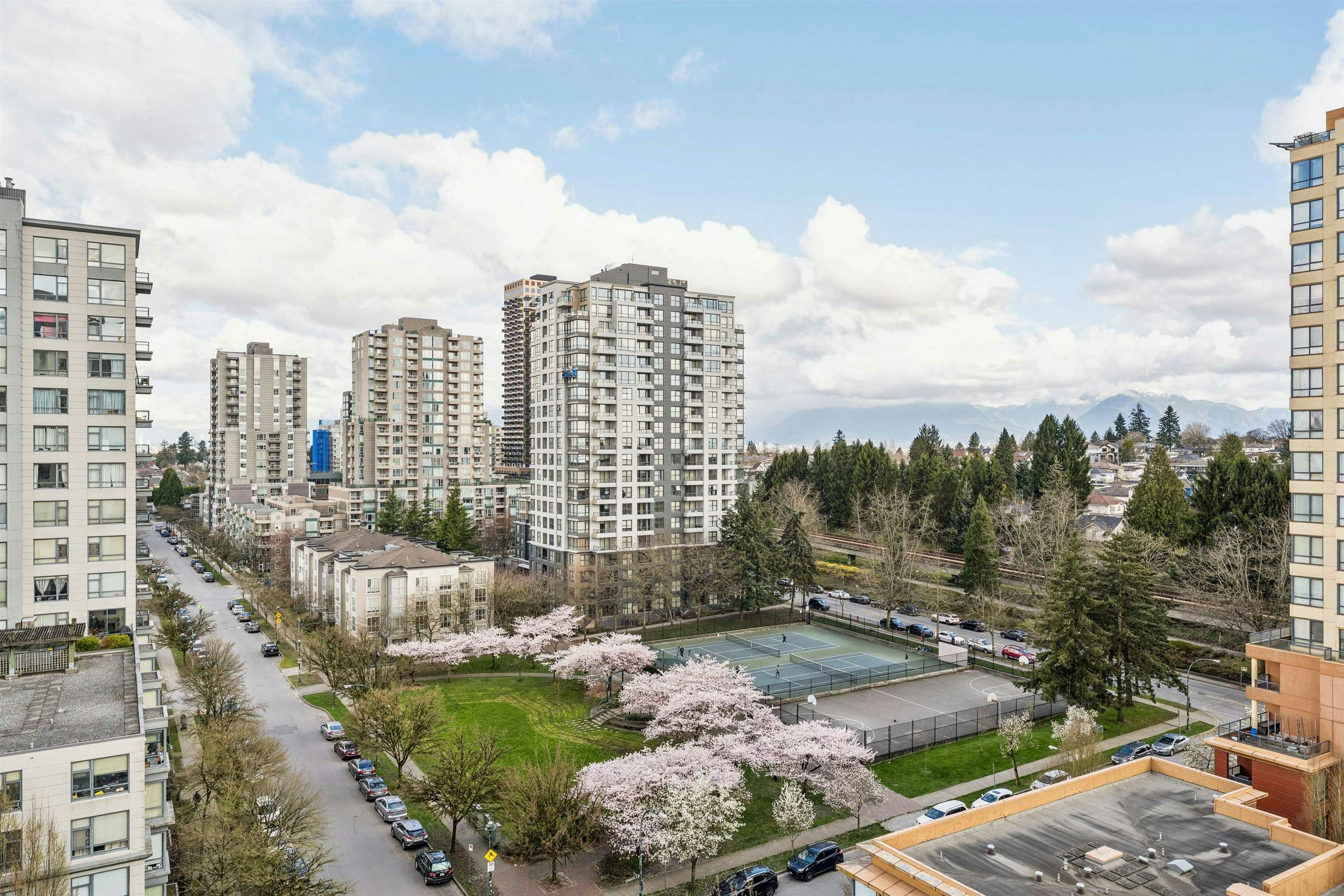 1209-3588 Crowley Drive, Vancouver, BC, V5R 6H3 - 9
