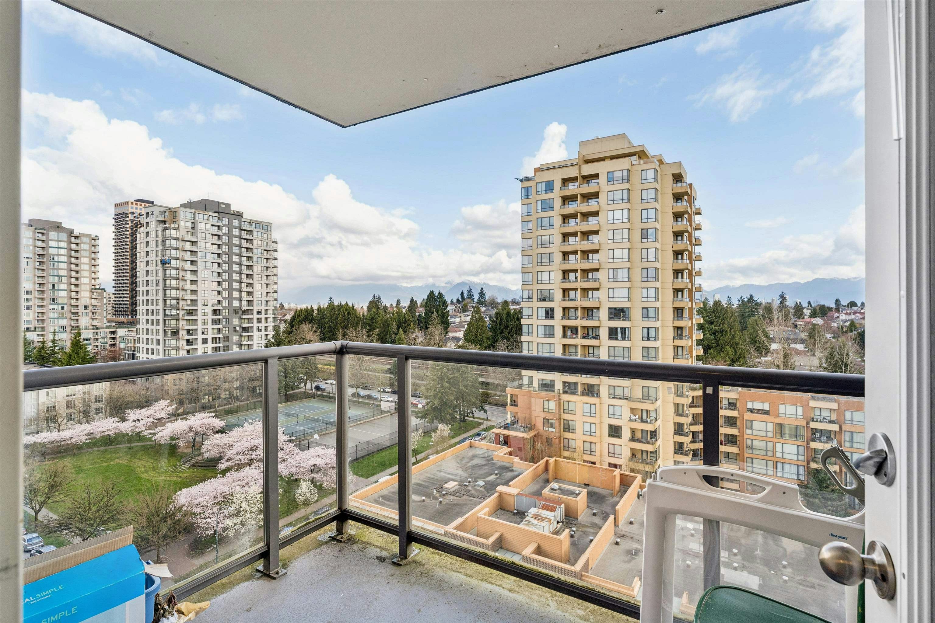 1209-3588 Crowley Drive, Vancouver, BC, V5R 6H3 - 8
