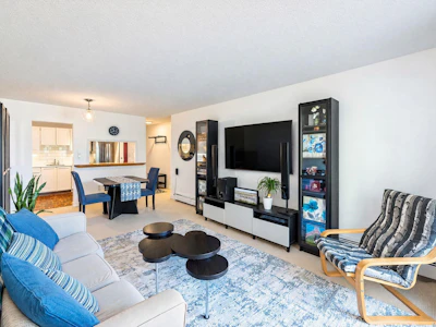 312-2320 Trinity Street - 4