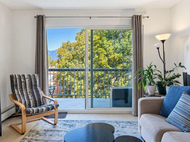 312-2320 Trinity Street, Vancouver, BC, V5L 4W7 - 5