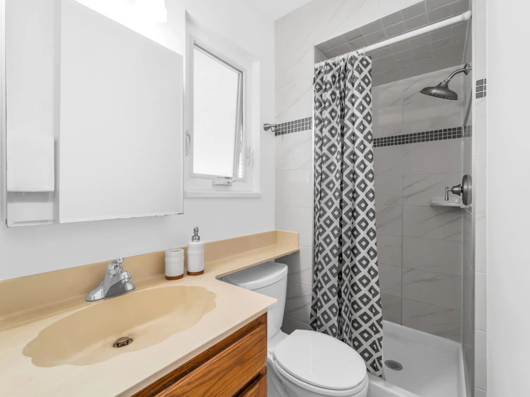 8377 Shaughnessy Street, Vancouver, BC, V6P 3Y1 - 10