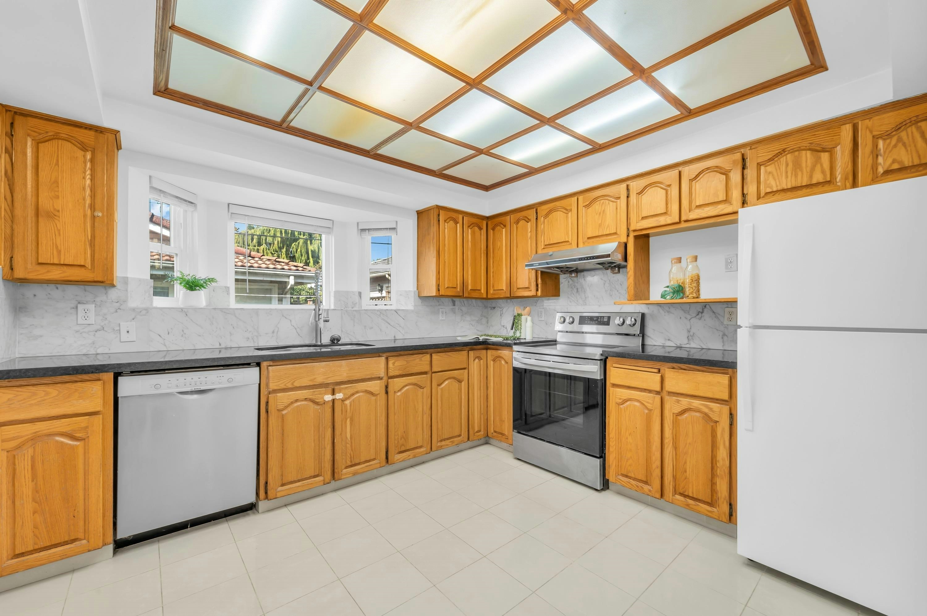 8377 Shaughnessy Street, Vancouver, BC, V6P 3Y1 - 4