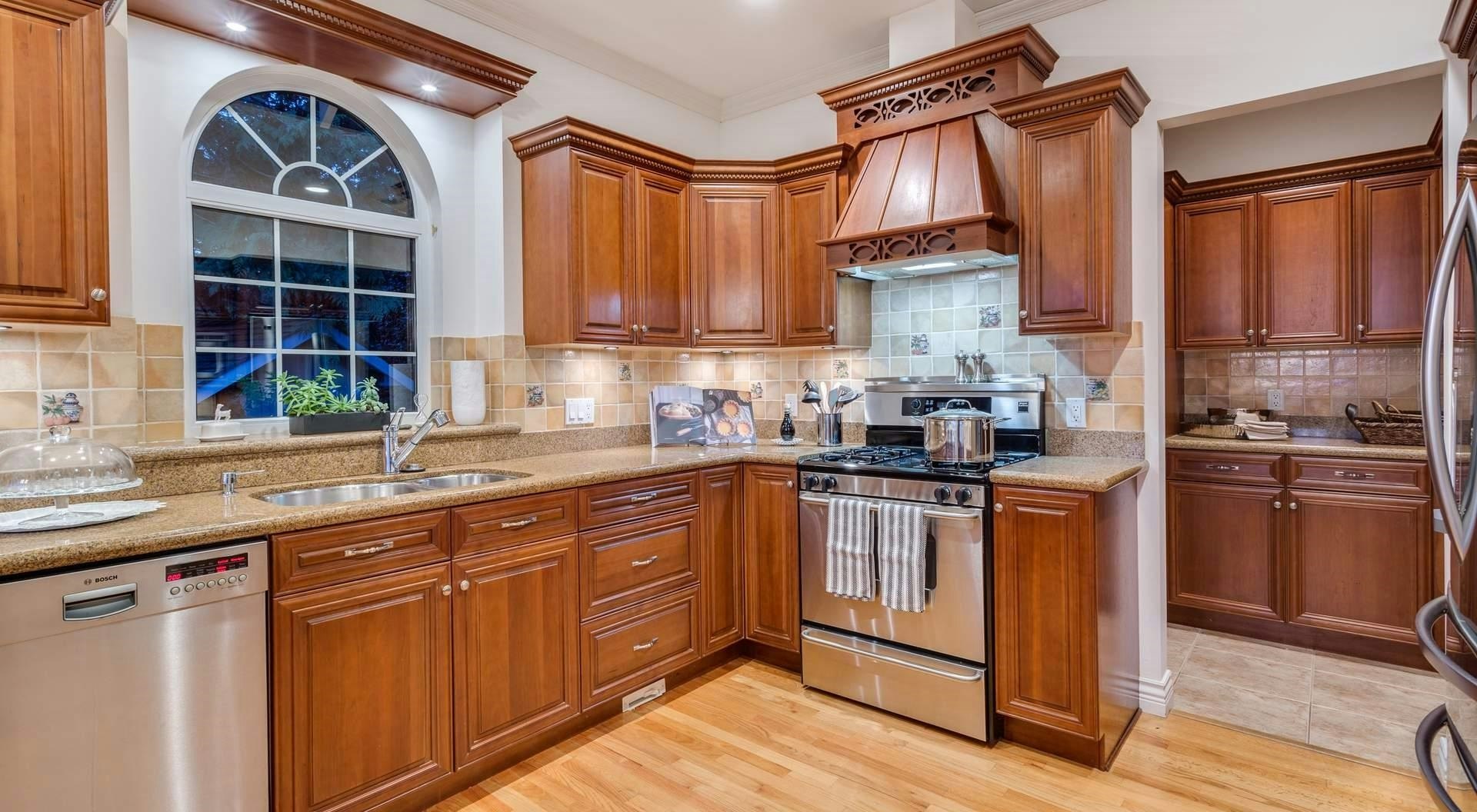 3395 Thompson Crescent, West Vancouver, BC, V7V 3E9 - 9