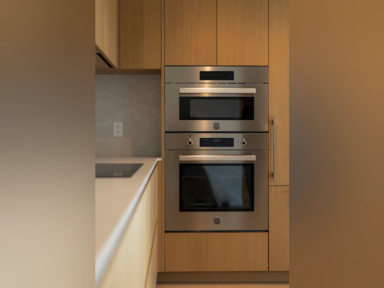 702-1530 W 6th Avenue, Vancouver, BC, V6J 0J9 - 7