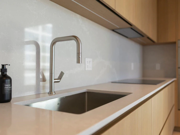 702-1530 W 6th Avenue, Vancouver, BC, V6J 0J9 - 6