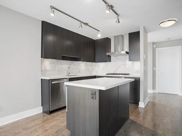 801-4189 Halifax Street, Burnaby, BC, V5C 0H9 - 5