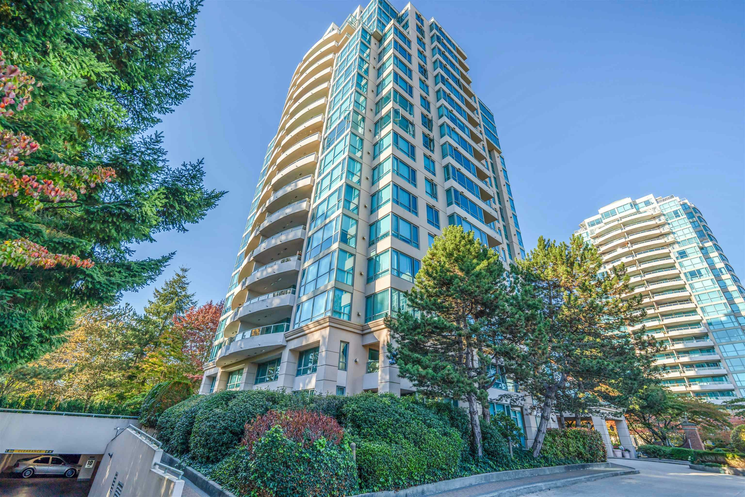 1405-6622 Southoaks Crescent - 3