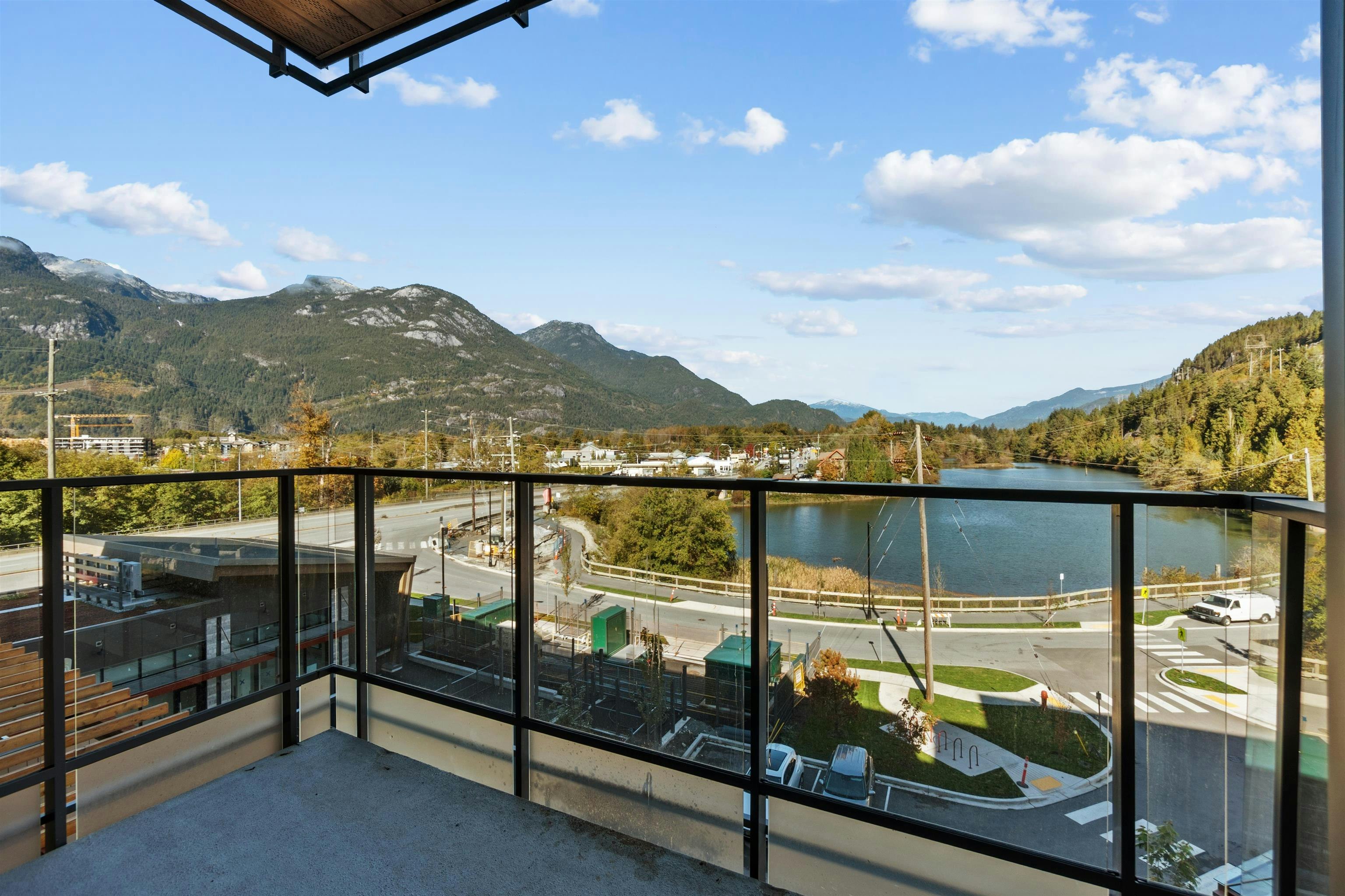 411-1500 Scott Crescent, Squamish, BC, V8B 1G5 - 20
