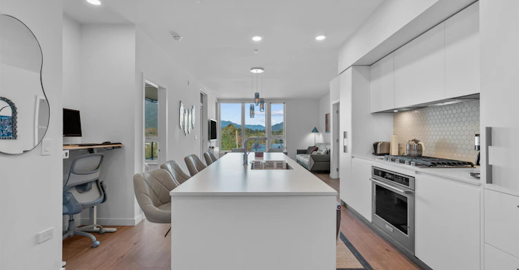 411-1500 Scott Crescent, Squamish, BC, V8B 1G5 - 2