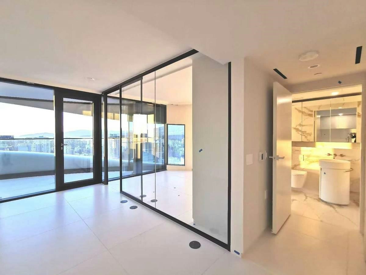1033 Nelson Street, Vancouver, BC, V6E 0E5 - 4