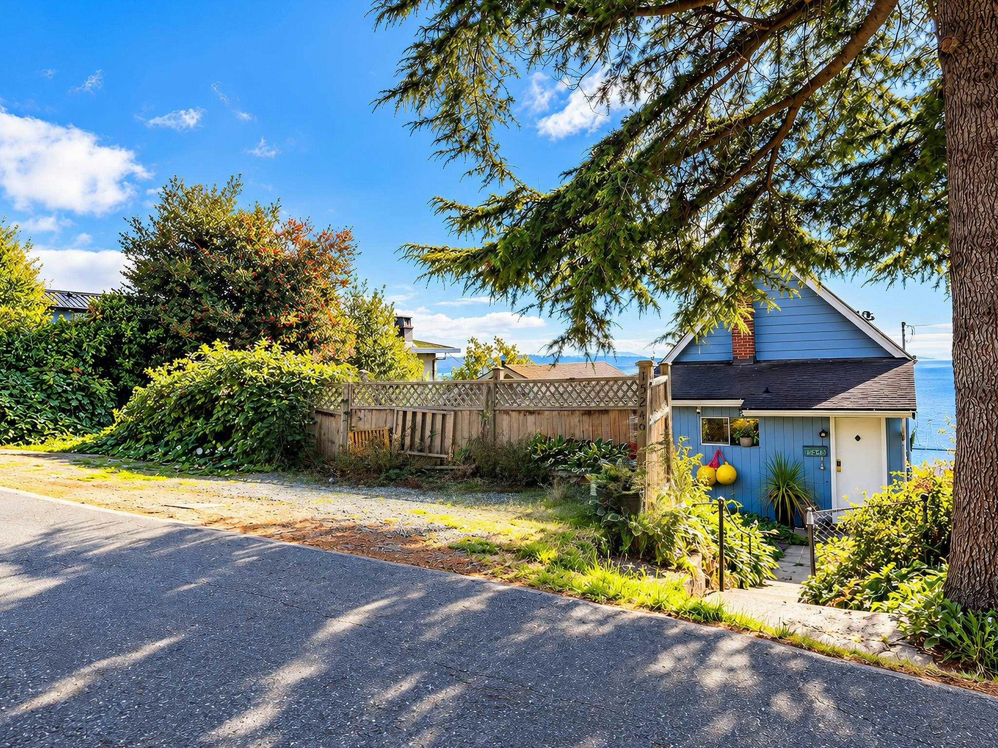 15249 Victoria Avenue - 4