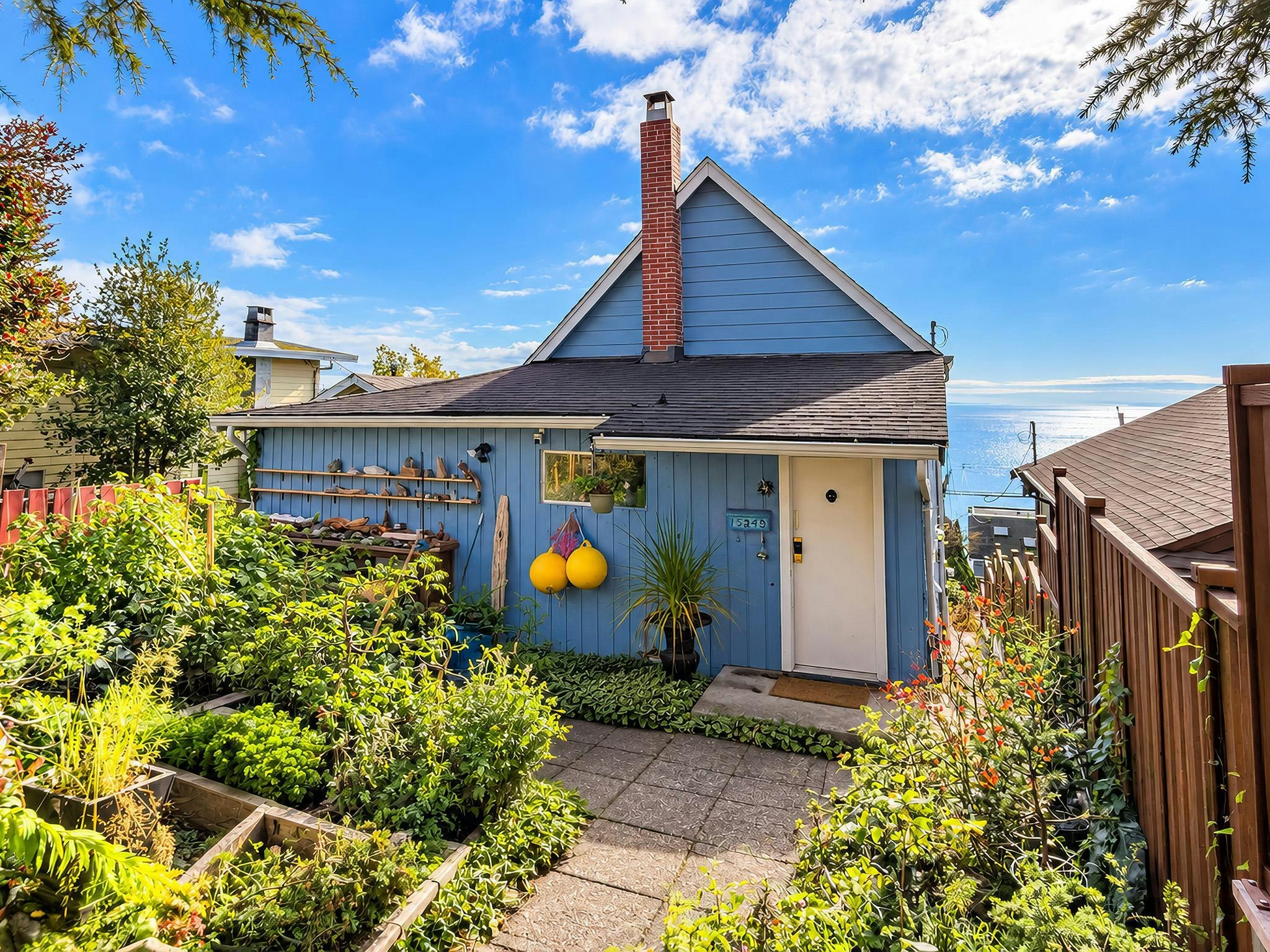 15249 Victoria Avenue - 2