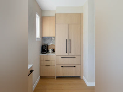 154-5377 Oak Street - 5