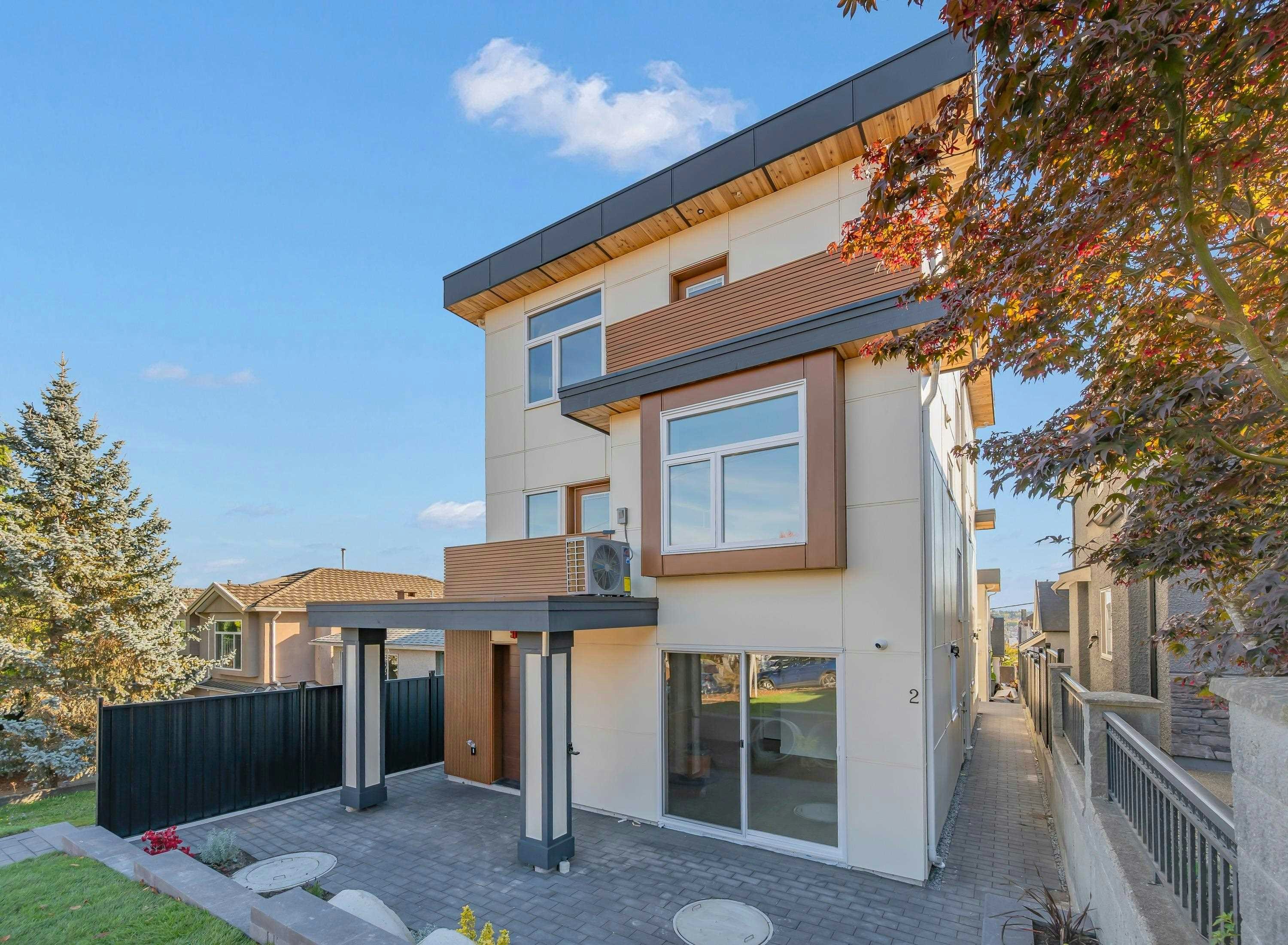 1-3034 E 5th Avenue, Vancouver, BC, V5M 1N8 - 2